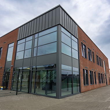 Curtain walling